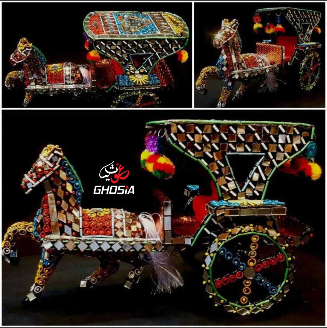 Traditional Glass Work Decoration Horse Fancy Decorative Model Traditional Design Horse & Cart